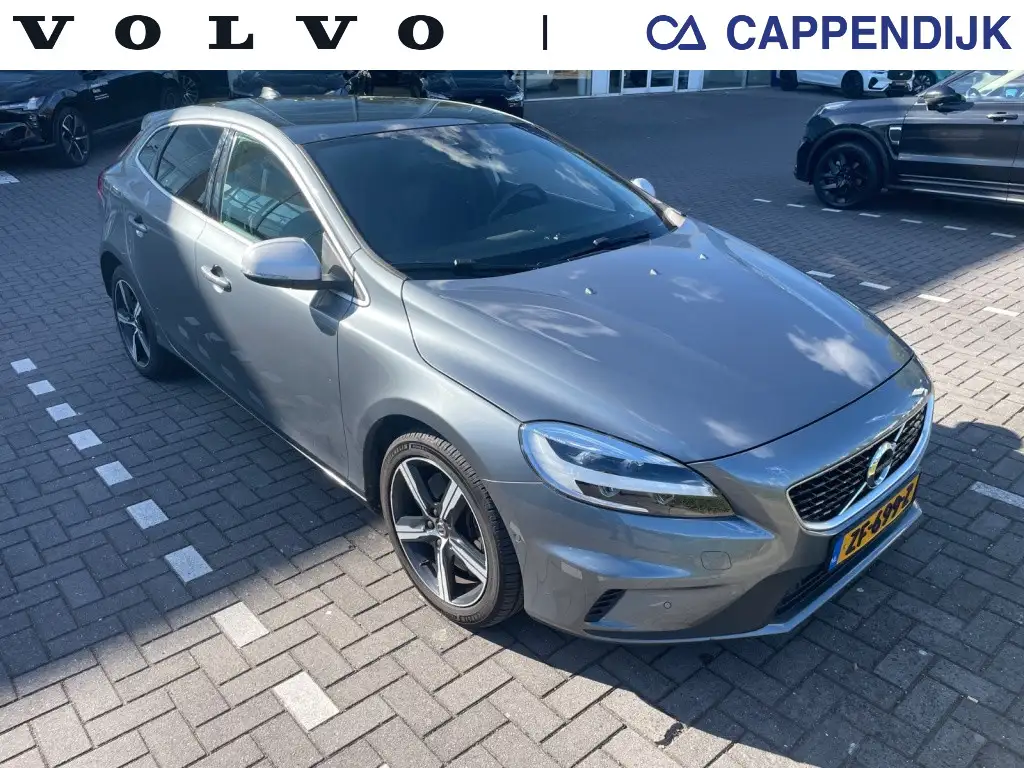 Volvo V40 2019 из Европы — купить под ключ
