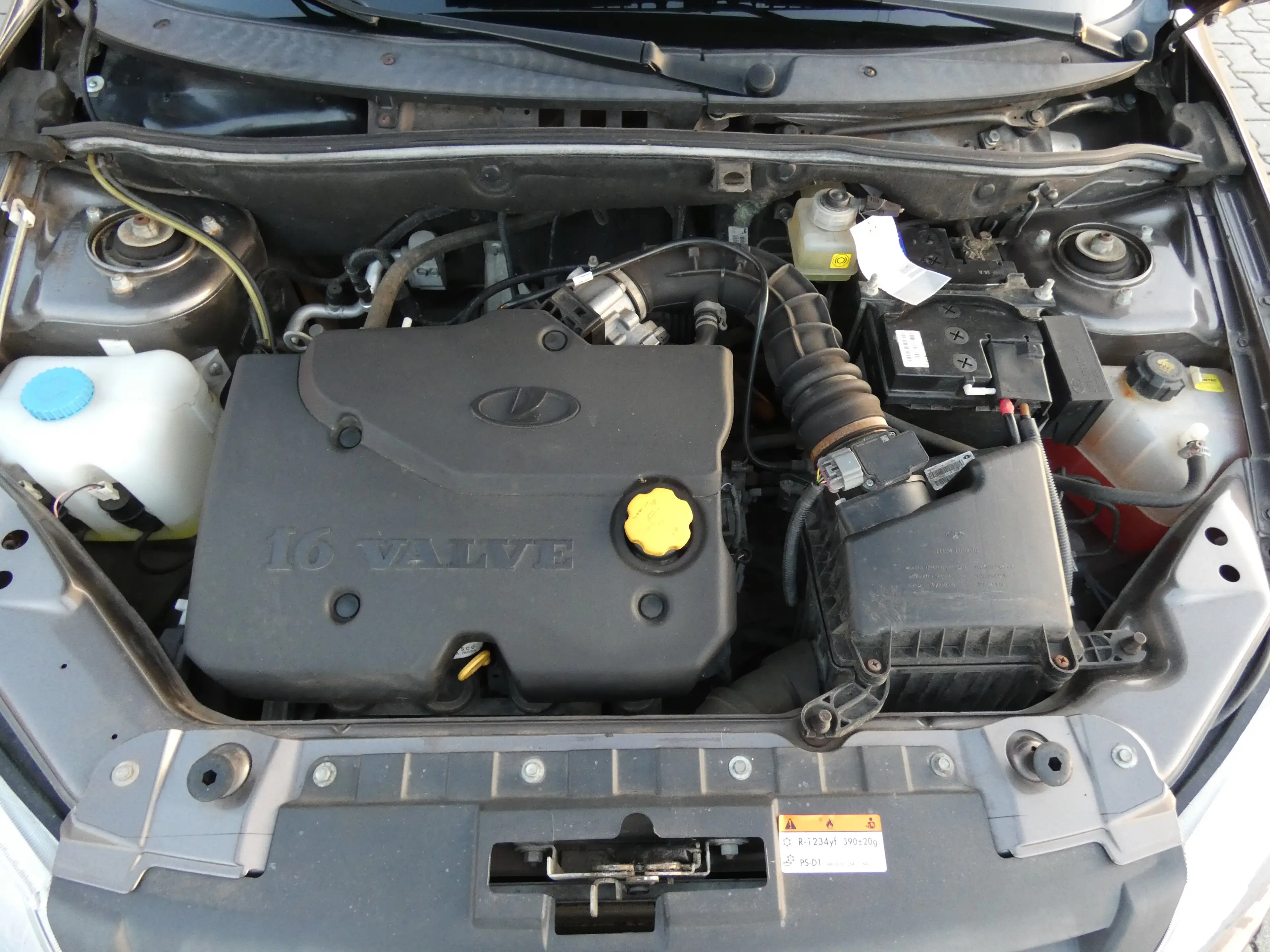 Lada Granta 1,6 16V 5-Türer, Klima, Alu, Allwetterreifen — photo 15