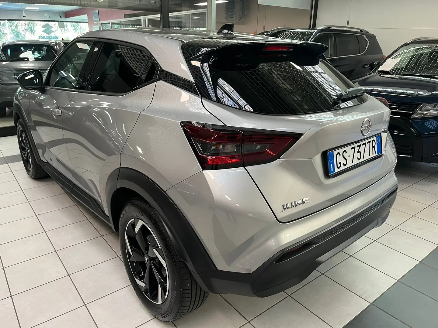 Nissan Juke Juke Acenta LOOK 114cv risparmio 7500€! Stříbrná - 2