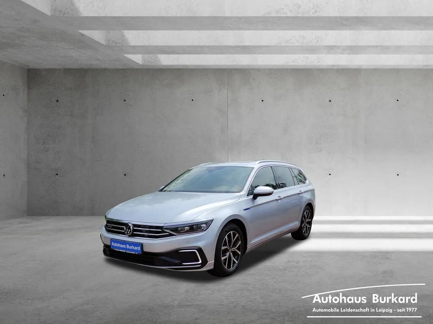 Volkswagen Passat Variant GTE 1.4 TSI+156Ps+AHZV+RFK+Pano+ Silber - 1