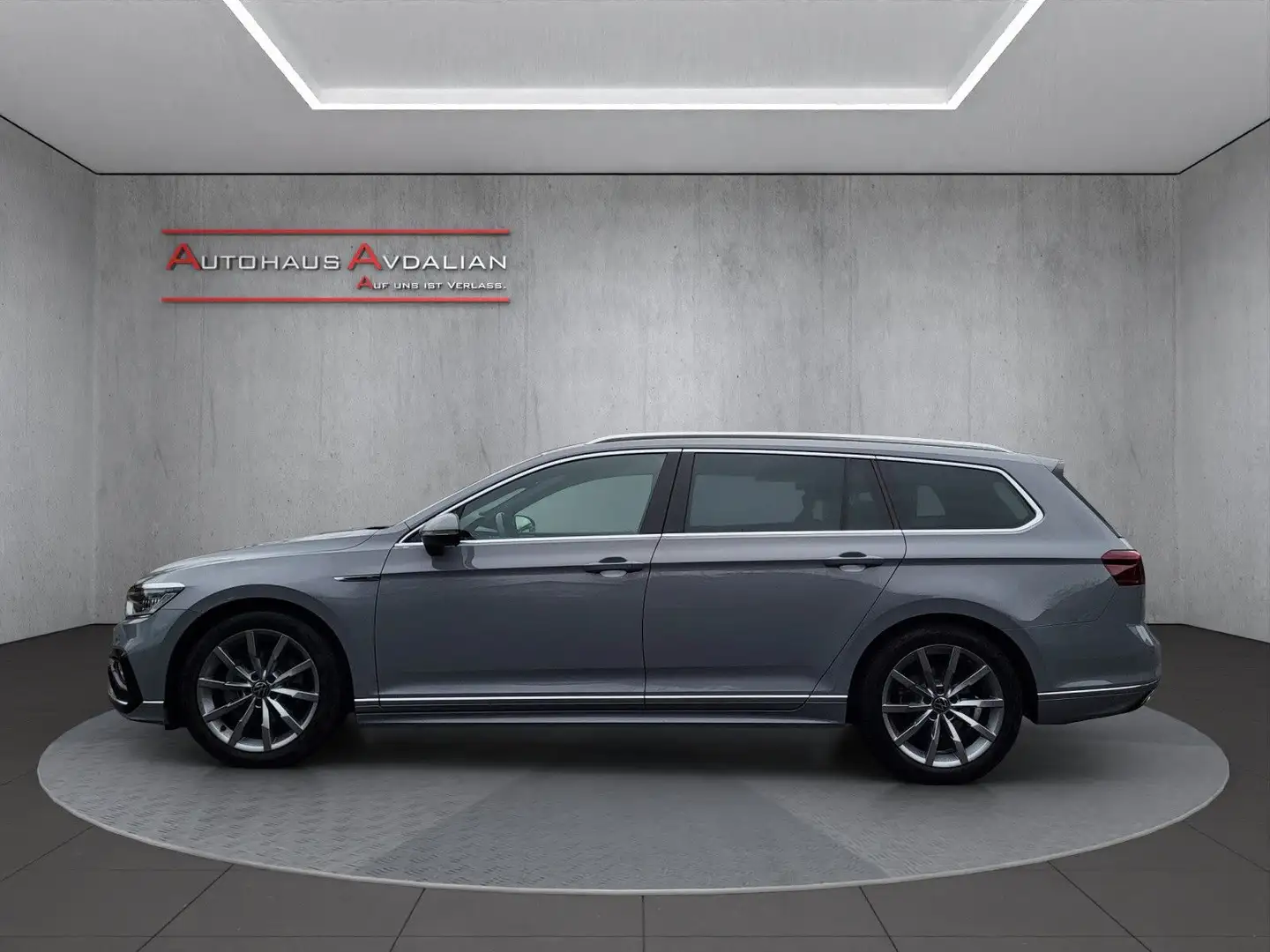 Volkswagen Passat Variant Elegance R-Line MATRIX|R-KAM|18" Grau - 2