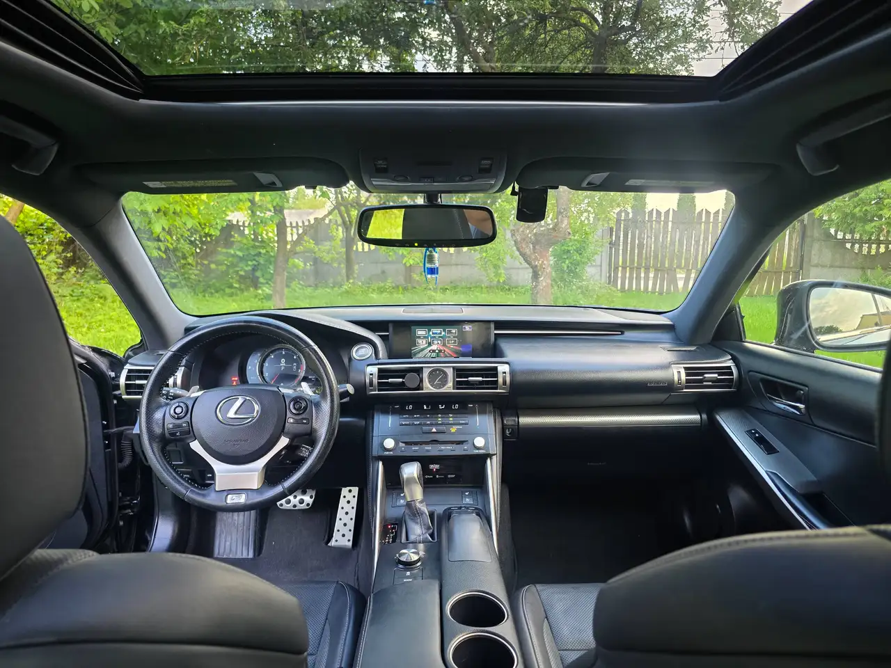 Lexus is 350 F Sport RWD, foto 2
