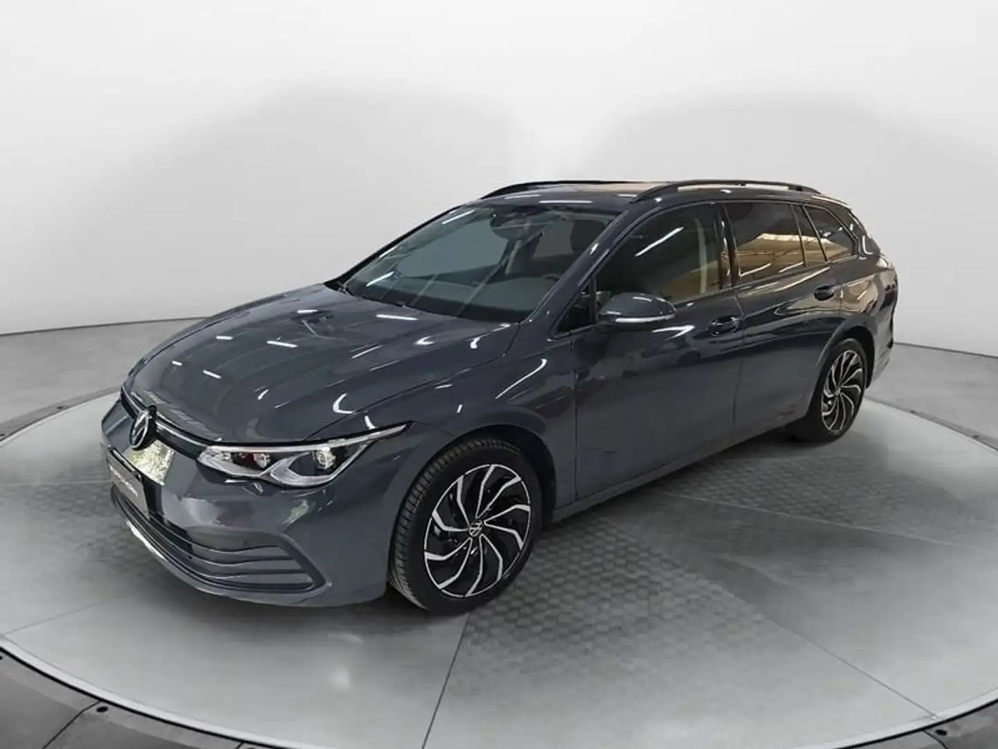 Volkswagen Golf 1.0 eTSI 110cv EVO DSG Life Hybrid - 1