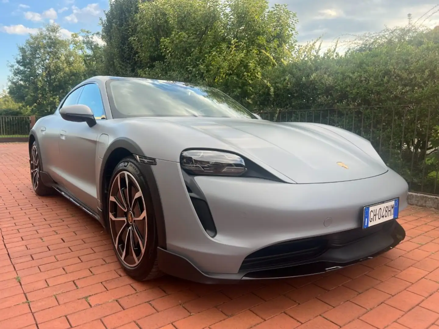 Porsche Taycan 4S Cross Turismo Battery Plus Grigio - 2