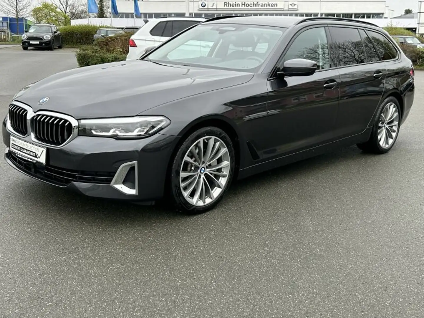 BMW 530 i Touring Luxury Line HiFi DAB LED NAVI Grijs - 2