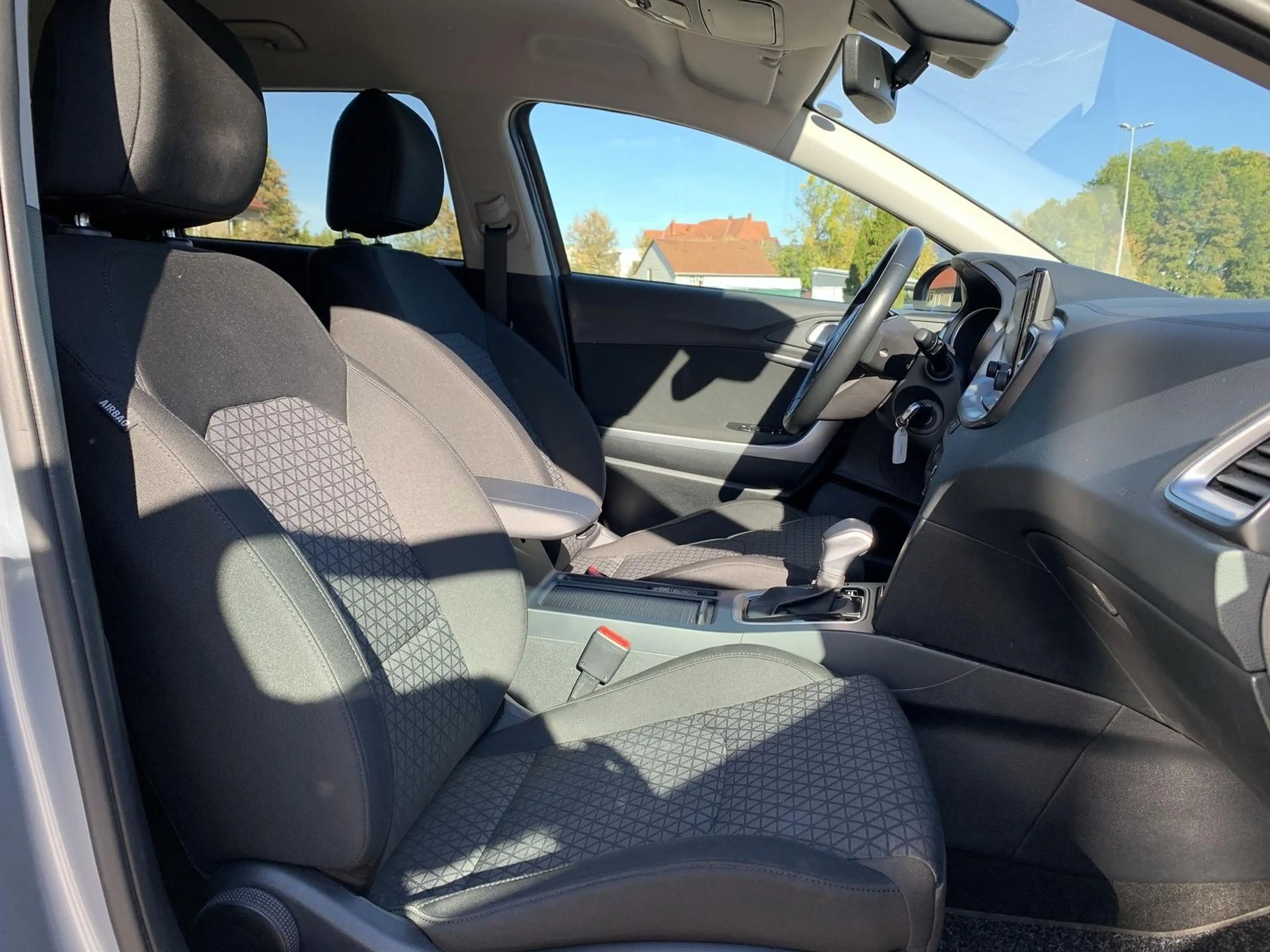 Kia Ceed SW / cee'd SW Ceed Sportswagon 1.5T-GDI DCT Kamera+Sitzhzg — photo 12