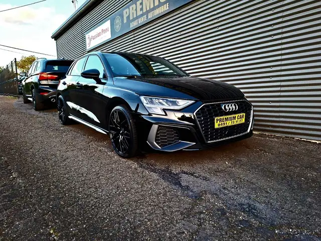 Audi A3 view 4