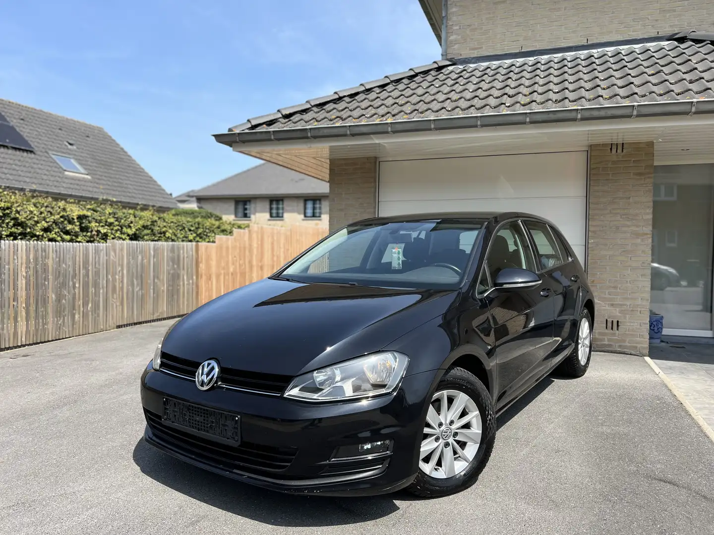 Volkswagen Golf 1.2 TSI BlueMotion Technology Trendline Black - 2