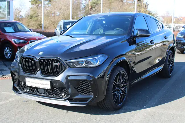 BMW X6 M view 2