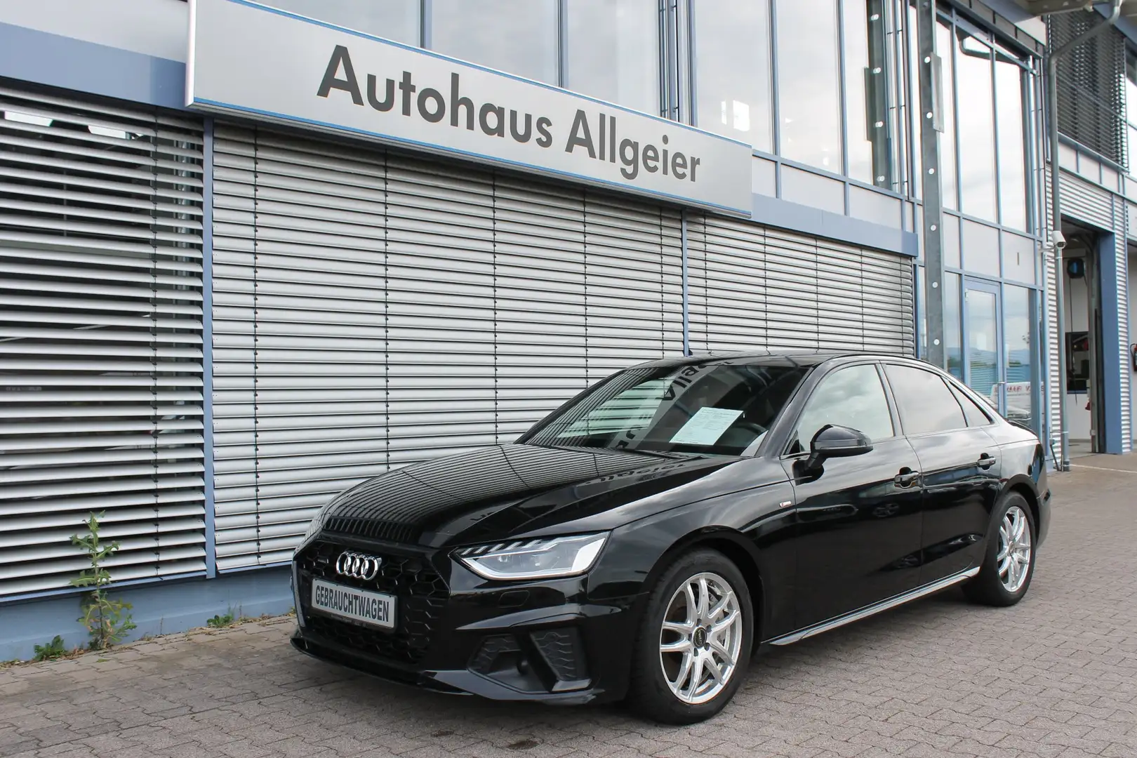 Audi A4 45 3.0 TDI quattro S line *LaneAssist/AHK/Kamera* Černá - 2