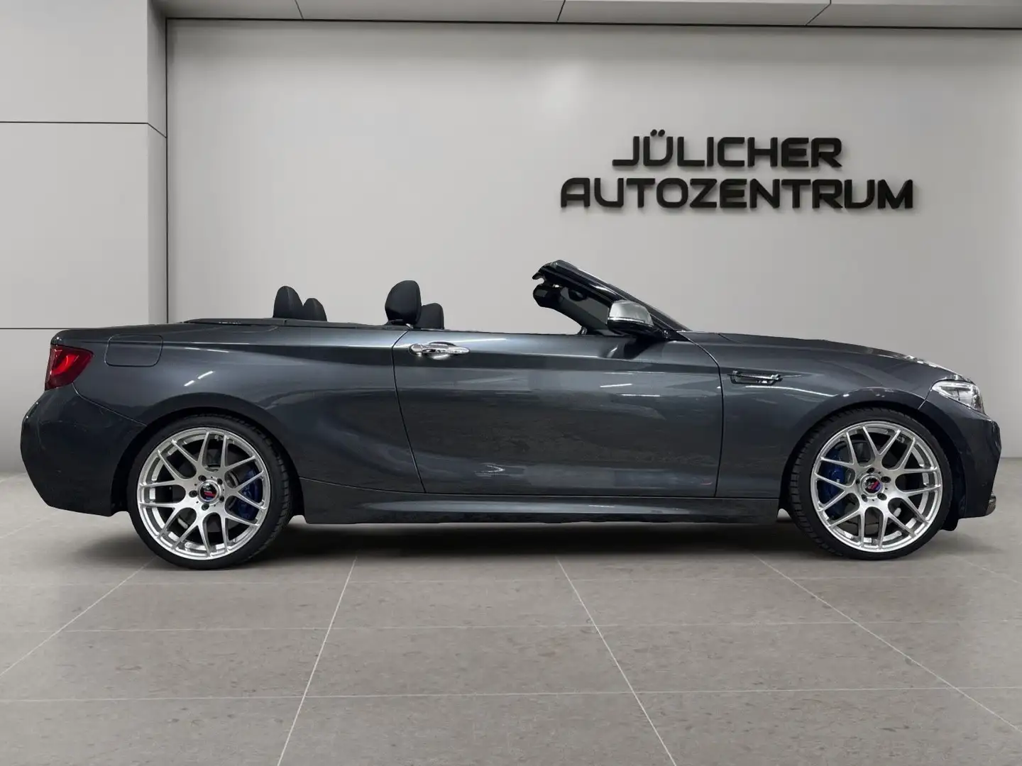 BMW 235 Cabrio Aut., Wenig Km, Kein Wartungsstau Grau - 2