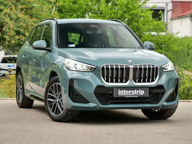 BMW X1 view 3