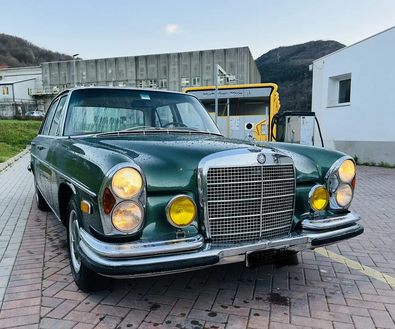 Mercedes-Benz 280 3.5 V8 W108 Grün - 2