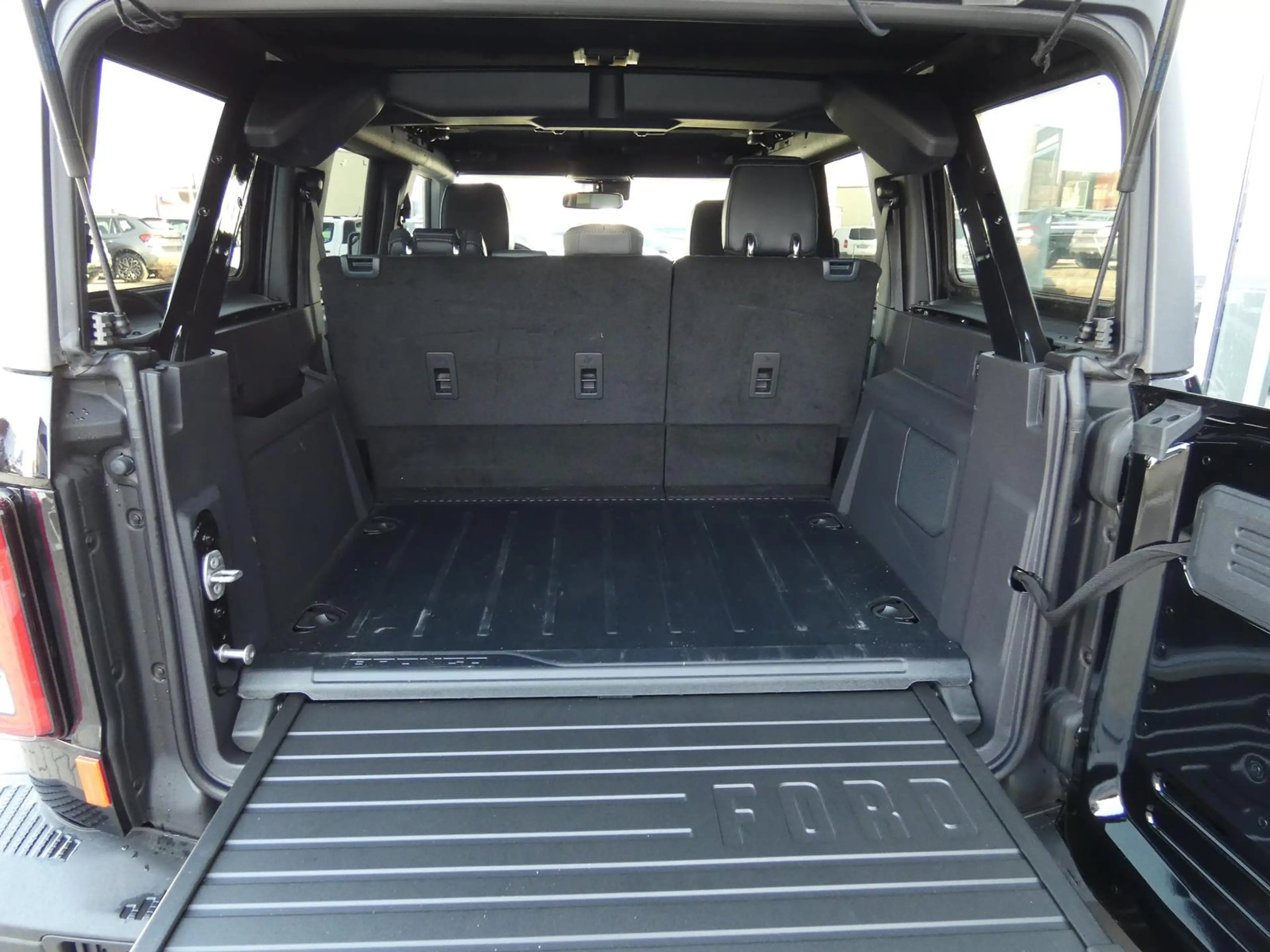 Ford Bronco V6 2.7L Outer Banks 4x4 AUTOMATIK — photo 10