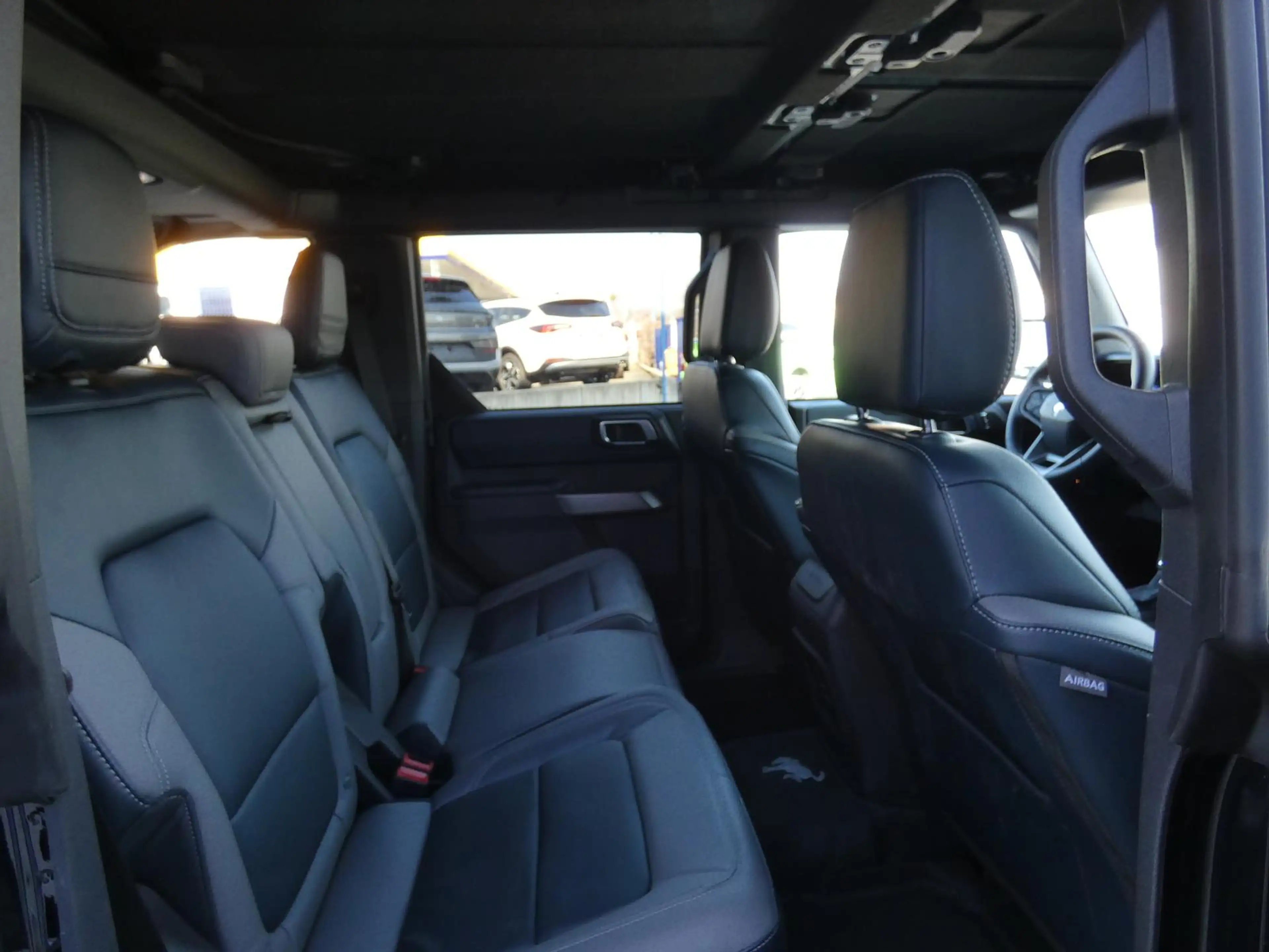 Ford Bronco V6 2.7L Outer Banks 4x4 AUTOMATIK — photo 11