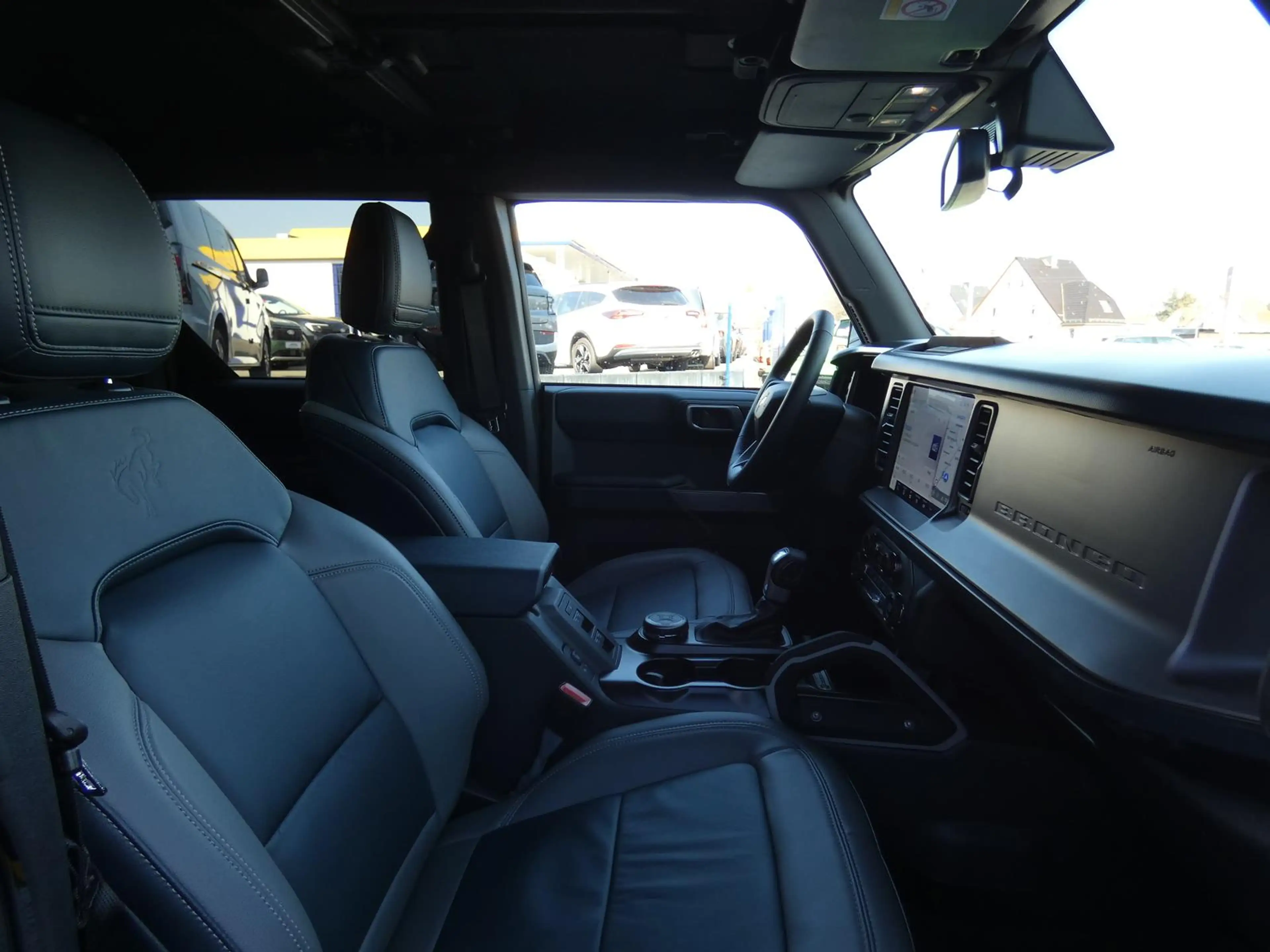 Ford Bronco V6 2.7L Outer Banks 4x4 AUTOMATIK — photo 12