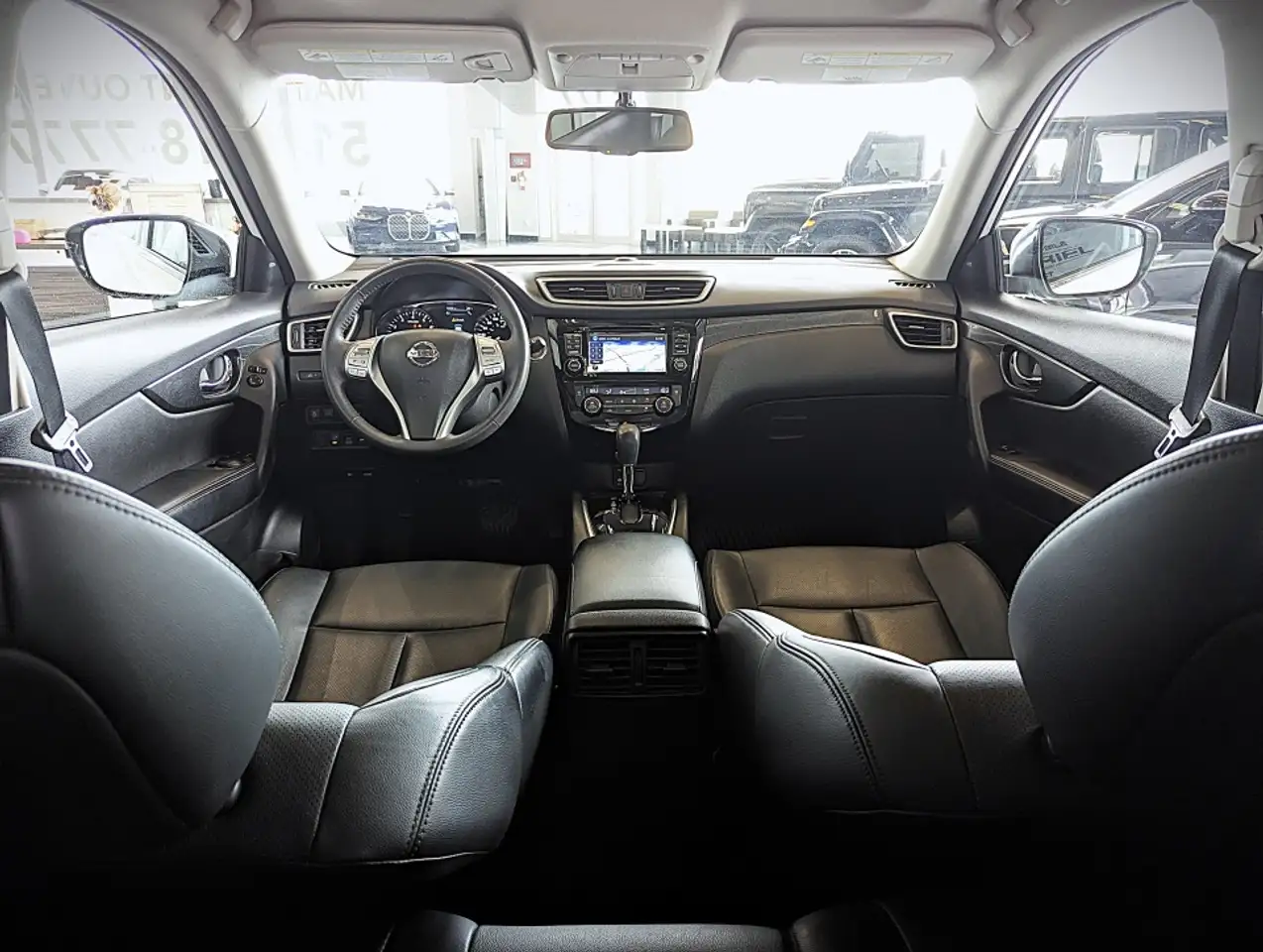 Nissan Rogue снимка Nissan Rogue