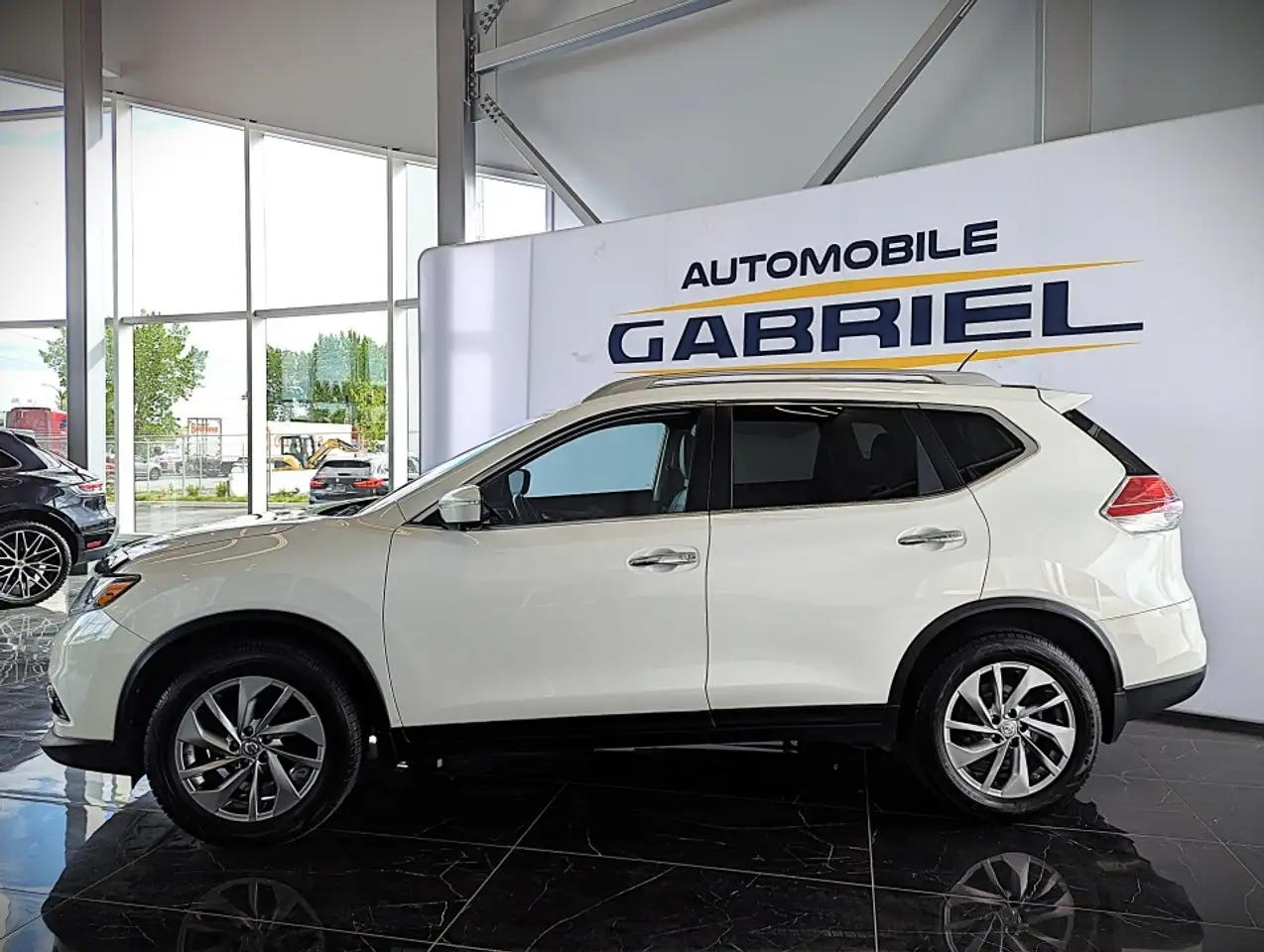 Nissan Rogue снимка Nissan Rogue