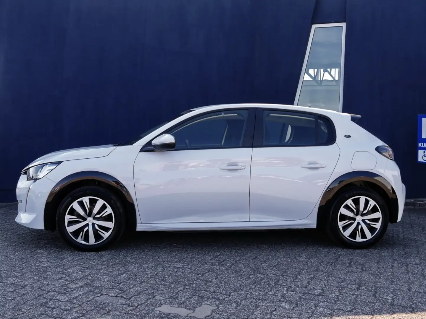 Peugeot 208 -e Active 136 Connect-Box+Klimaautomatik+DAB Blanc - 2