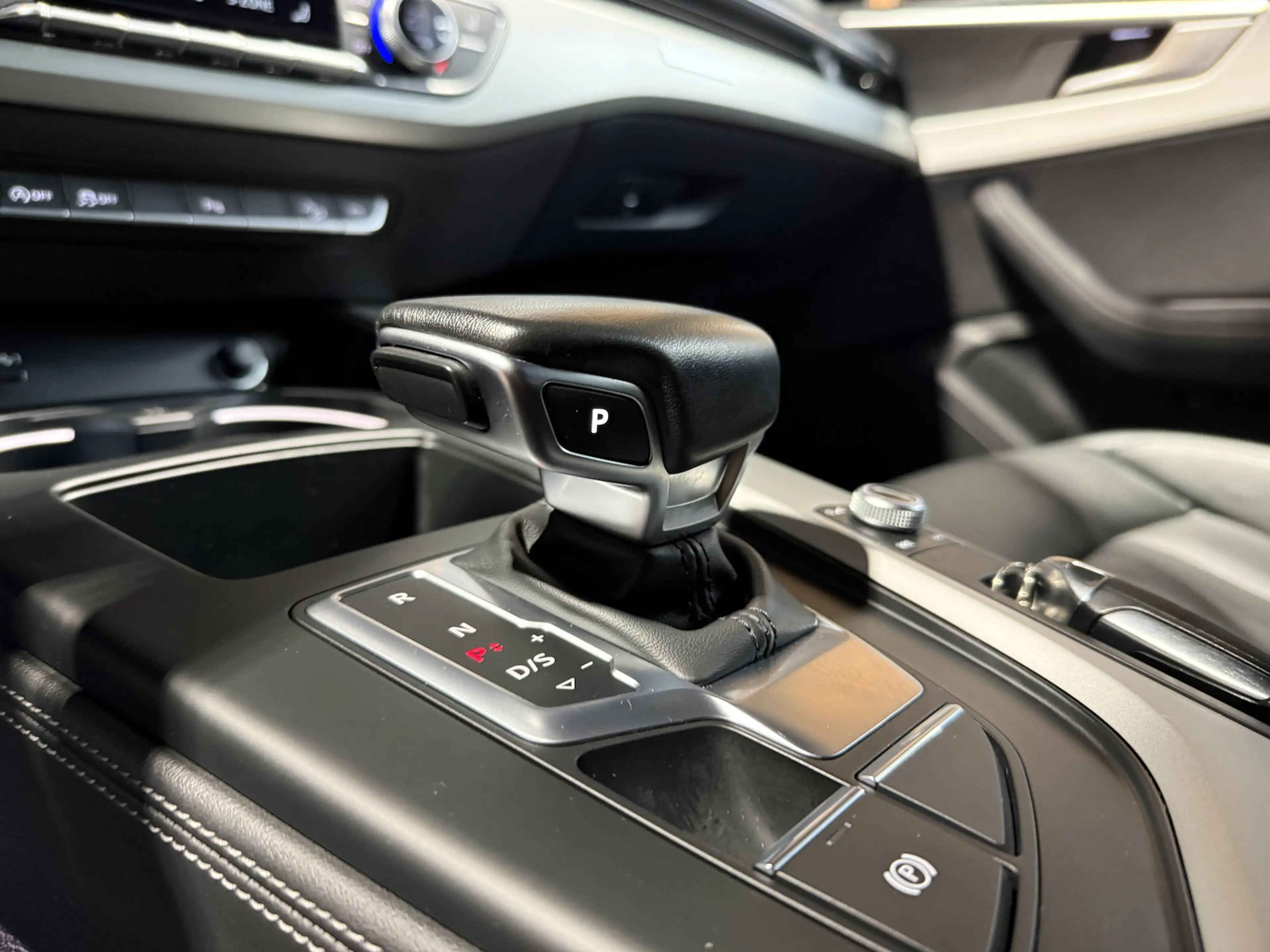 Audi A4 allroad 40TDI qu. Aut. Navi*LED*Leder*Kam*AHK — photo 12