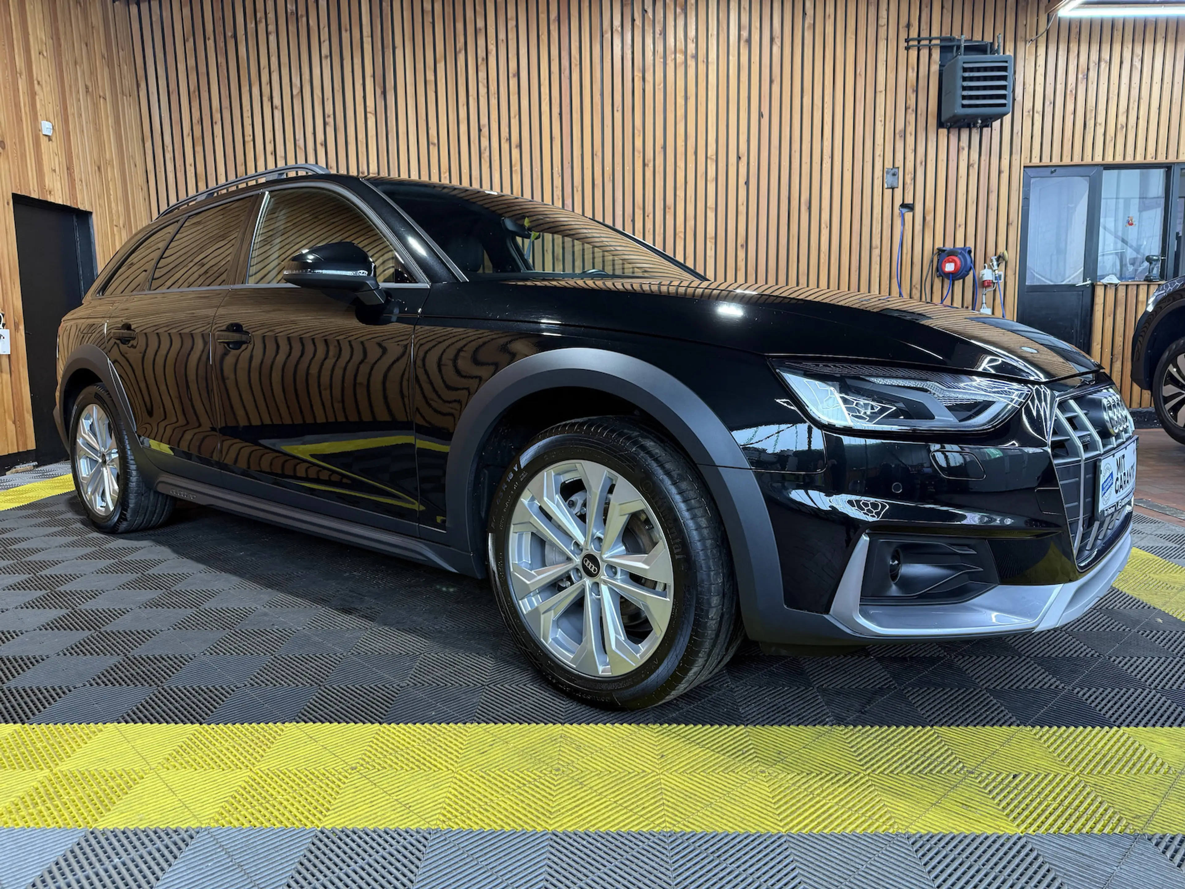 Audi A4 allroad 40TDI qu. Aut. Navi*LED*Leder*Kam*AHK — photo 4