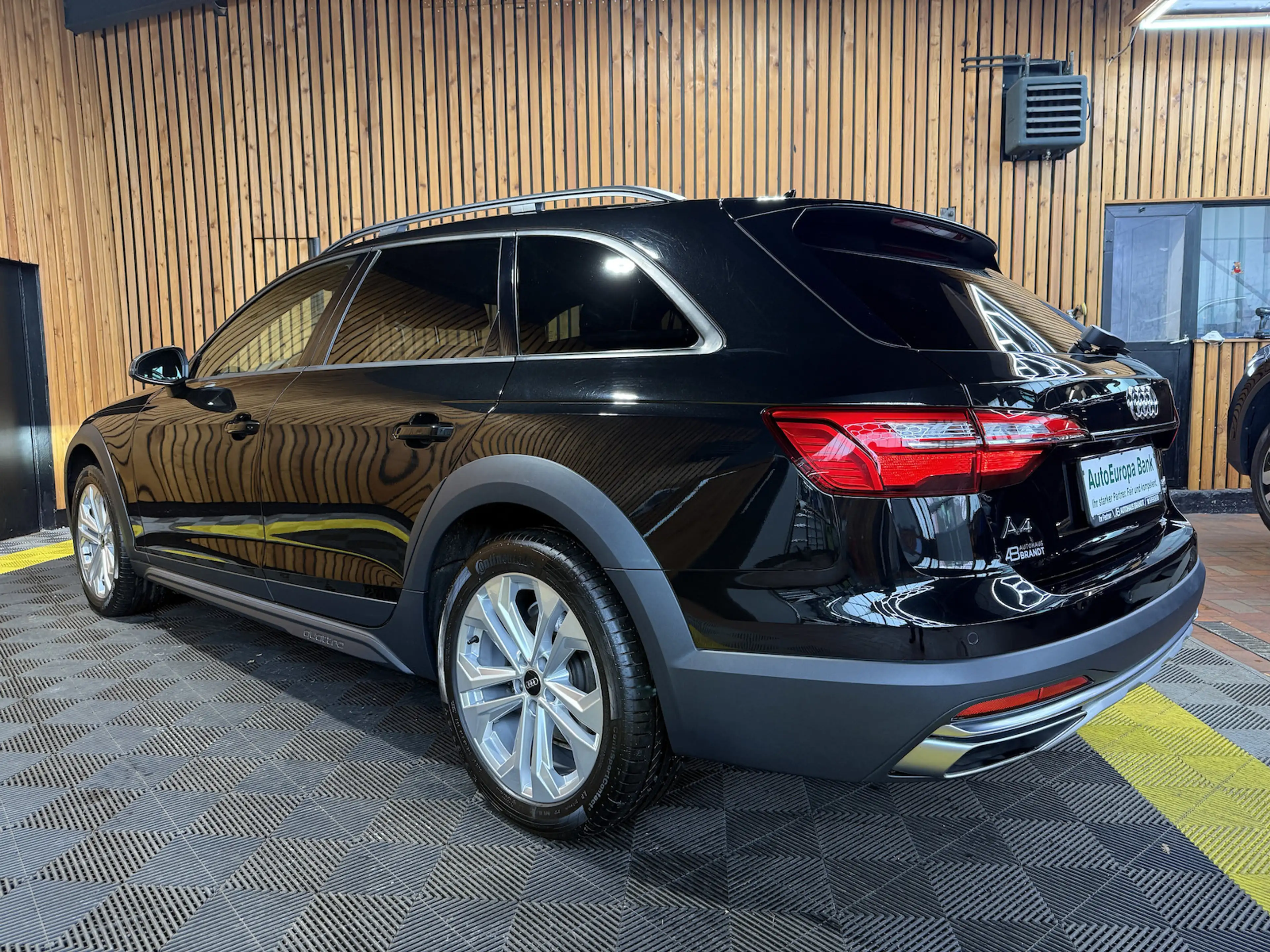 Audi A4 allroad 40TDI qu. Aut. Navi*LED*Leder*Kam*AHK — photo 5