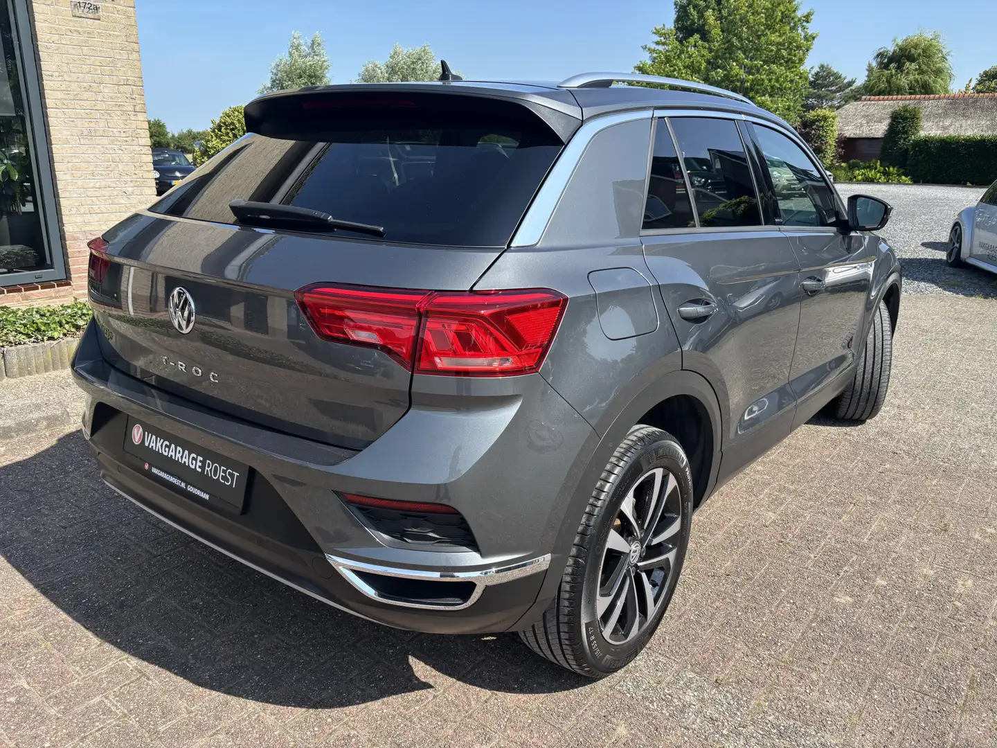 Volkswagen T-Roc 1.0 TSI United Trekhaak / Camera / Carplay Gris - 2
