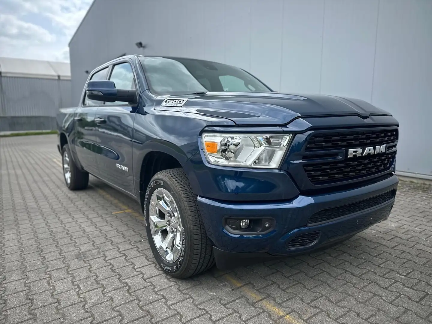 Dodge RAM 3,6 E-TORQUE LEDER LED CREWCAB 4x4 GAS LPG 2022 Bleu - 1