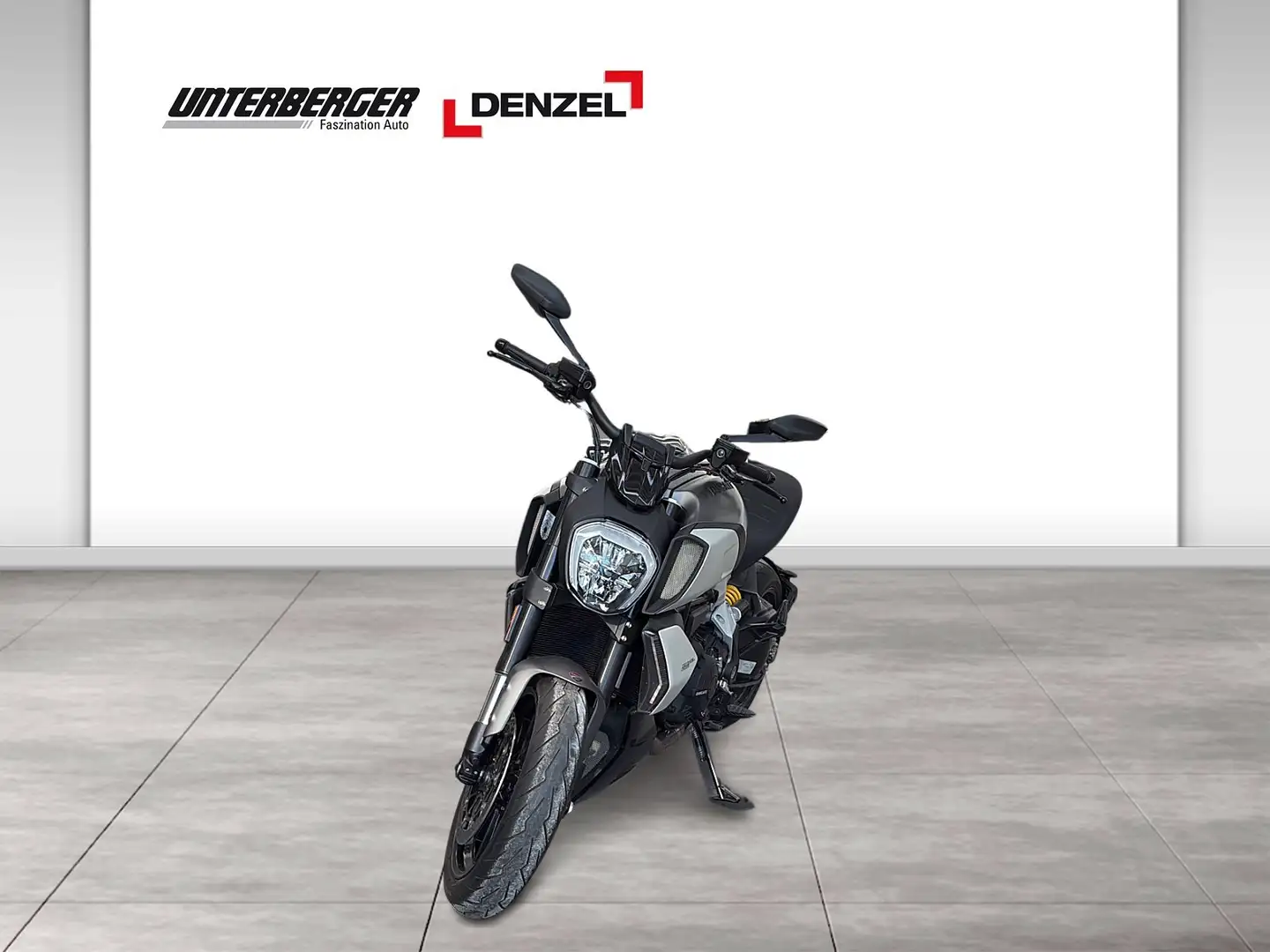 Ducati Diavel Gri - 1