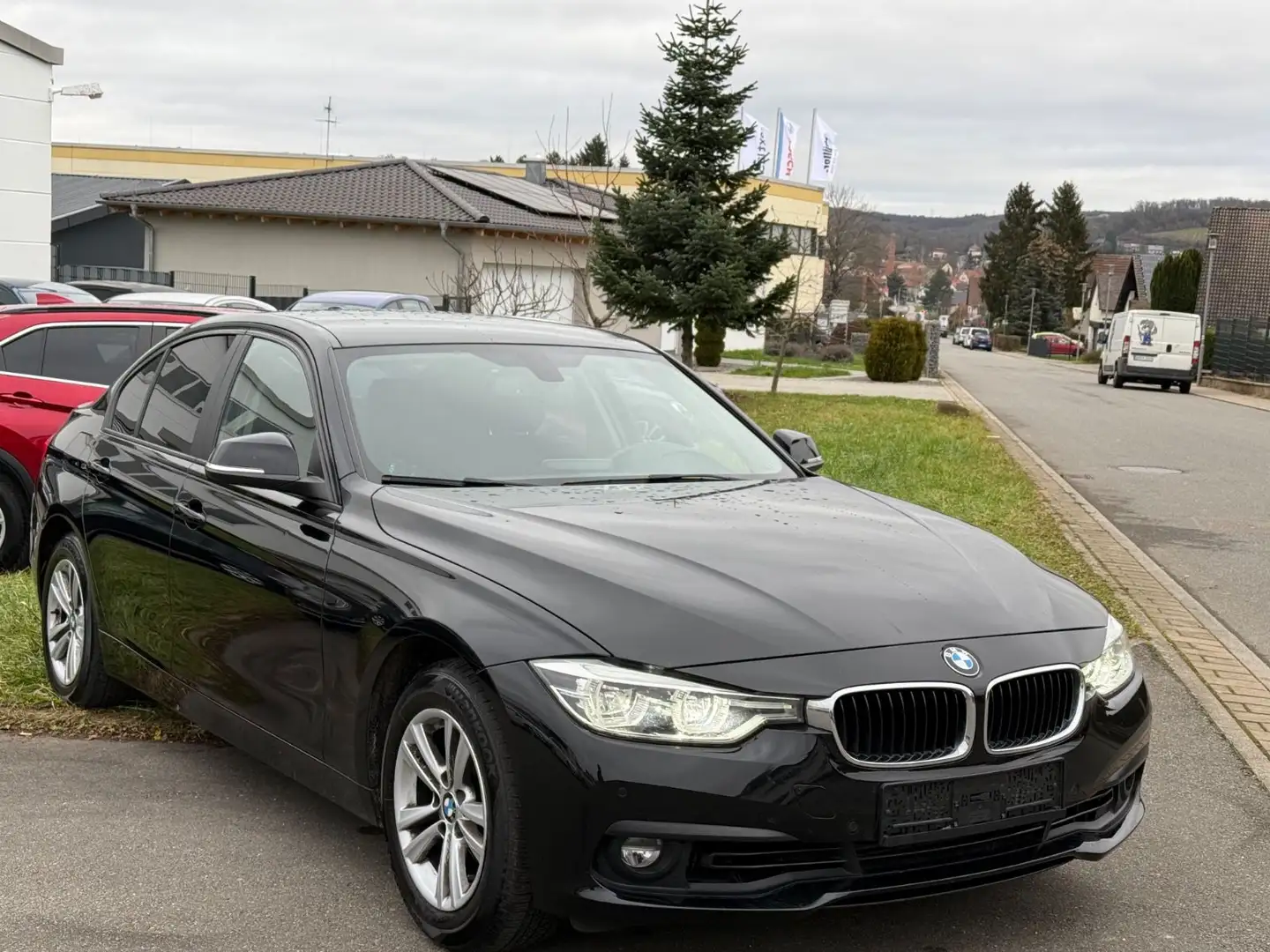 BMW 318 Baureihe 3 Lim. 318i* Automatik* NEU*TÜV* Schwarz - 2