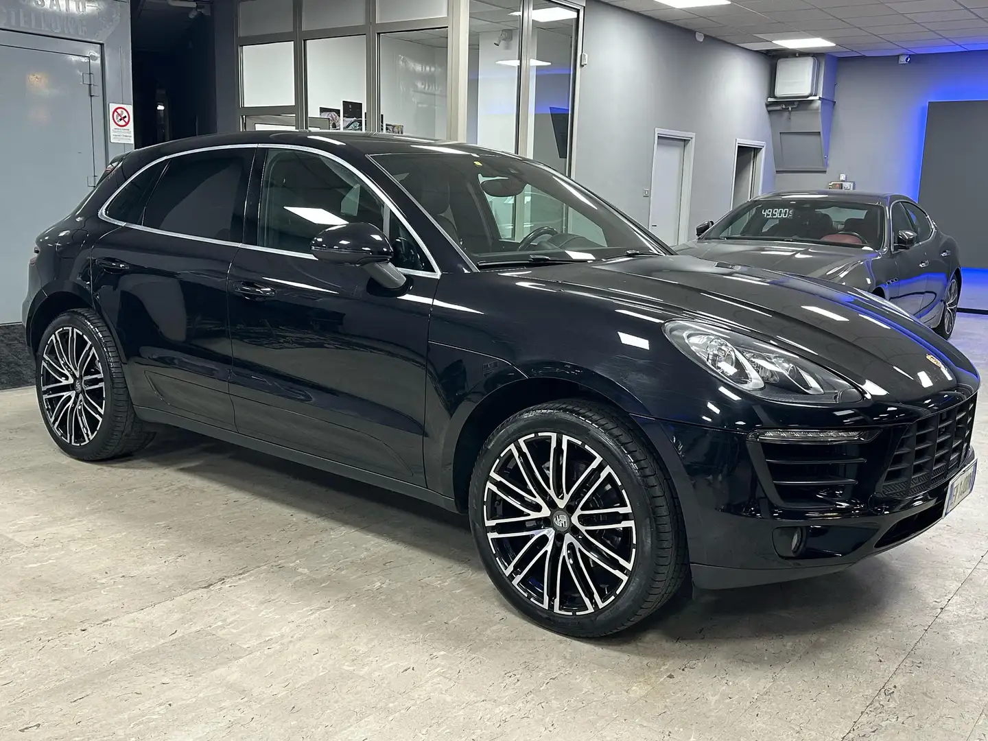 Porsche Macan Macan 3.0d S 250cv pdk Zwart - 2