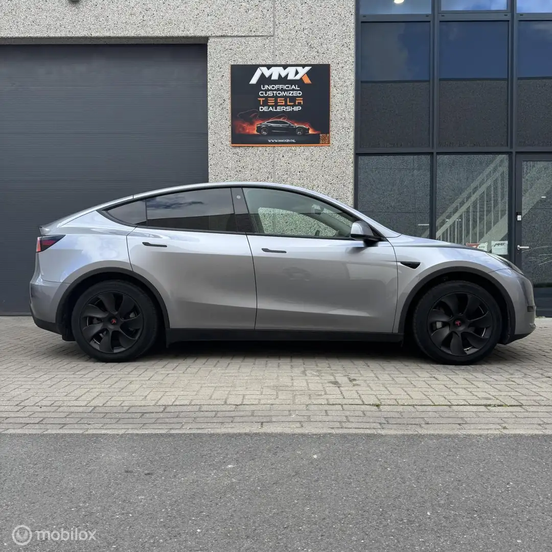 Tesla Model Y Long Range AWD + MMX PACK Grijs - 2
