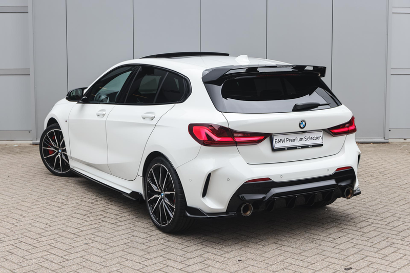 BMW 118 1 Serie 118i M Sport Automaat / Panoramadak / M Sp — photo 2