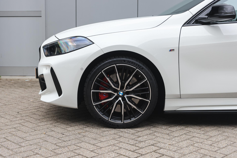 BMW 118 1 Serie 118i M Sport Automaat / Panoramadak / M Sp — photo 4