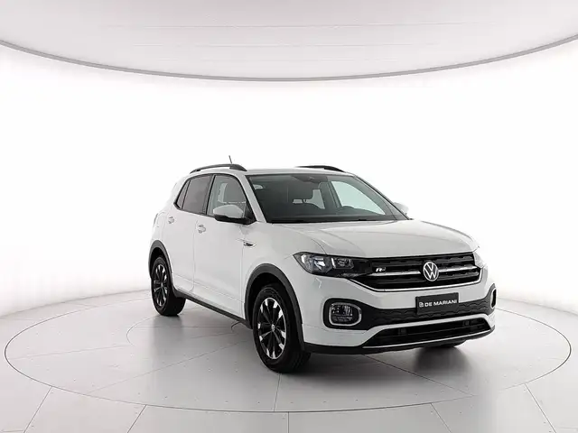 Volkswagen T-Cross view 9