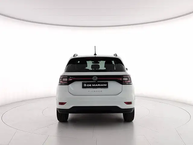 Volkswagen T-Cross view 5