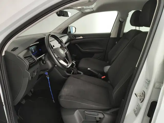Volkswagen T-Cross view 11