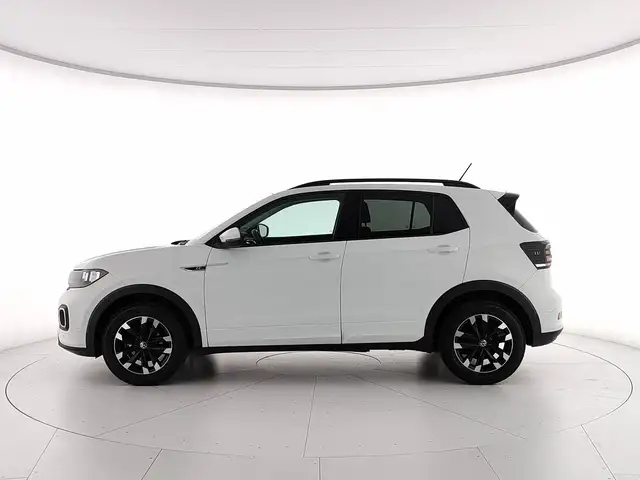 Volkswagen T-Cross view 2