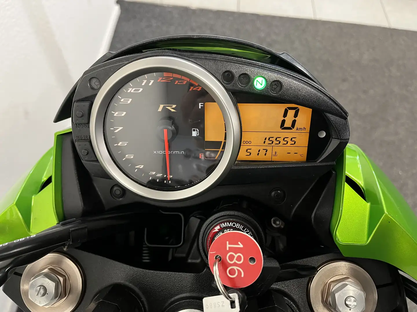 Kawasaki Z 750 R Verde - 2