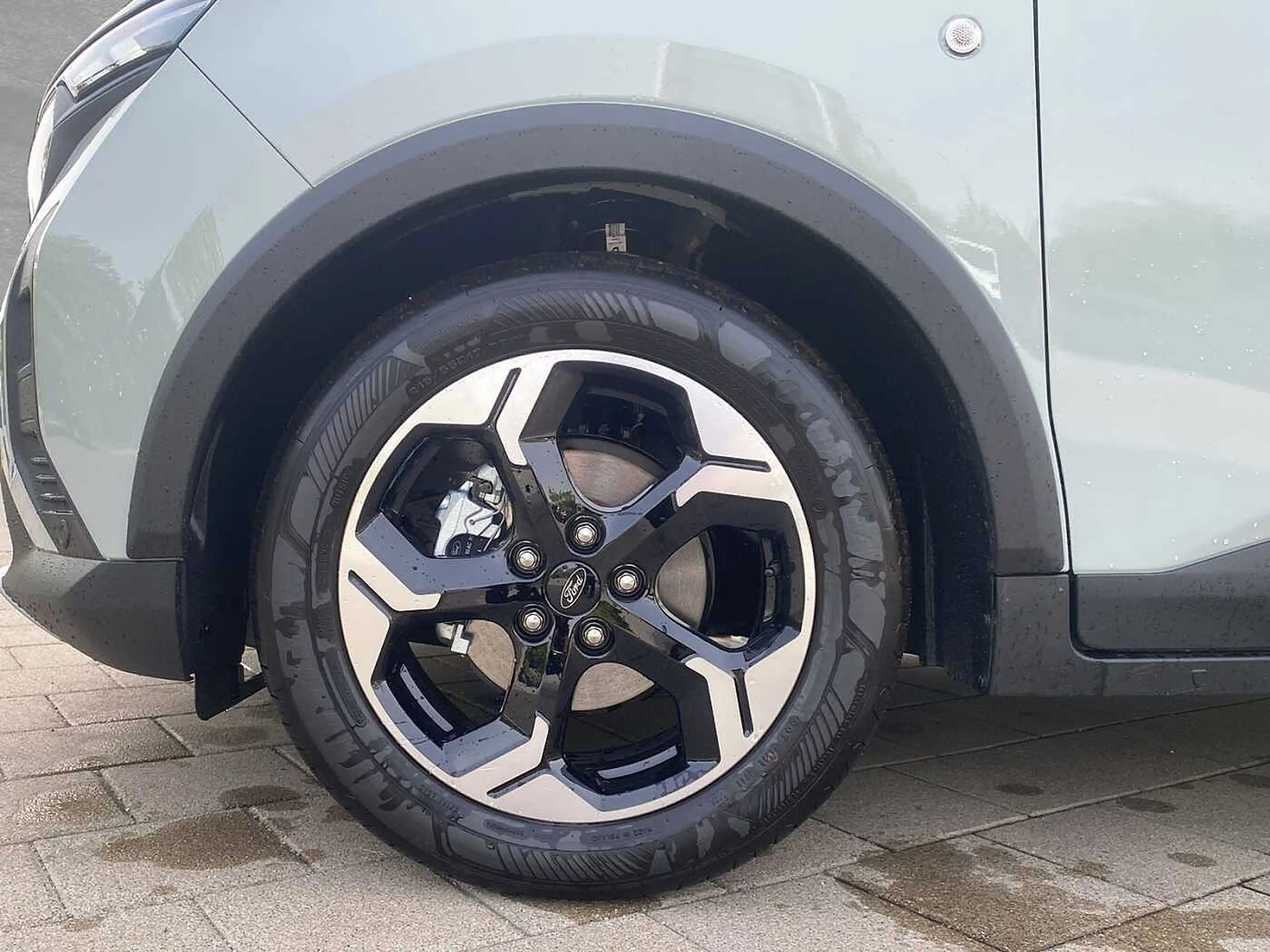 Ford Transit Courier Active 1.0l Benzin Automatik FWD — photo 9