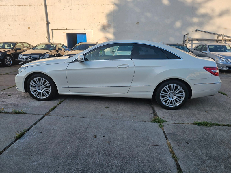 Mercedes-Benz E 200 Coupe, Steuerkette neu, 1 Jahr Garantie — photo 9