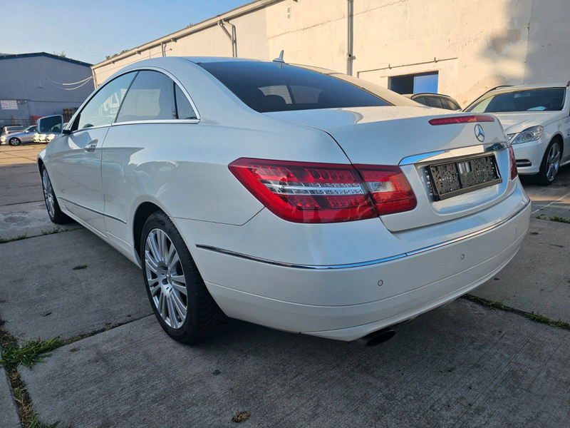 Mercedes-Benz E 200 Coupe, Steuerkette neu, 1 Jahr Garantie — photo 8