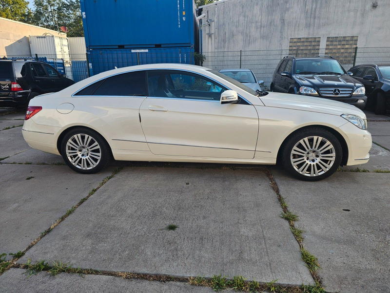 Mercedes-Benz E 200 Coupe, Steuerkette neu, 1 Jahr Garantie — photo 5