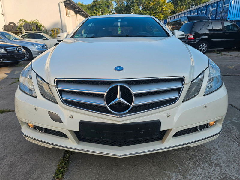 Mercedes-Benz E 200 Coupe, Steuerkette neu, 1 Jahr Garantie — photo 2