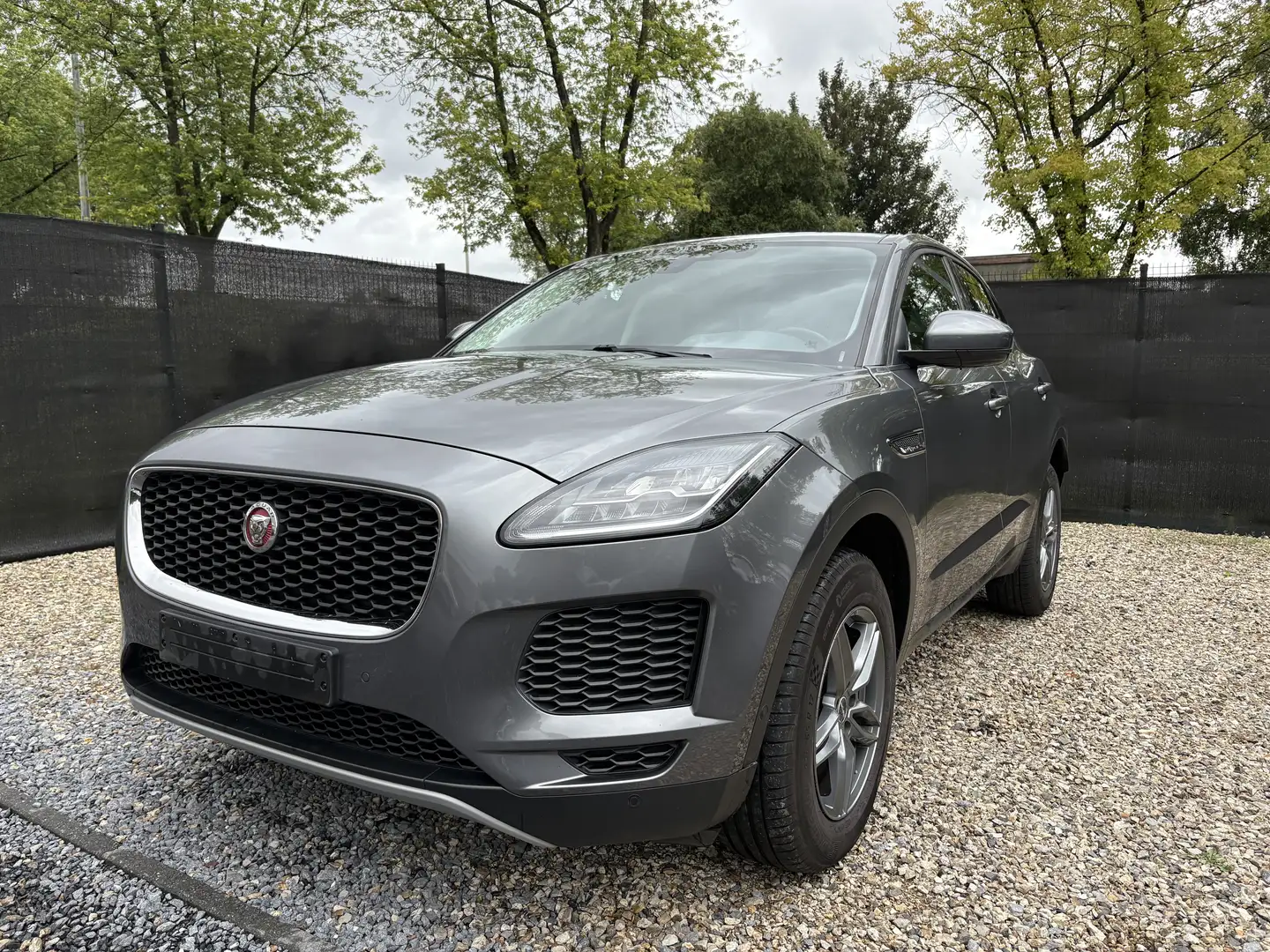 Jaguar E-Pace 2.0 D AWD ! 1e PROP - NAVI - CAM - PANO - Eur6b! Grijs - 1