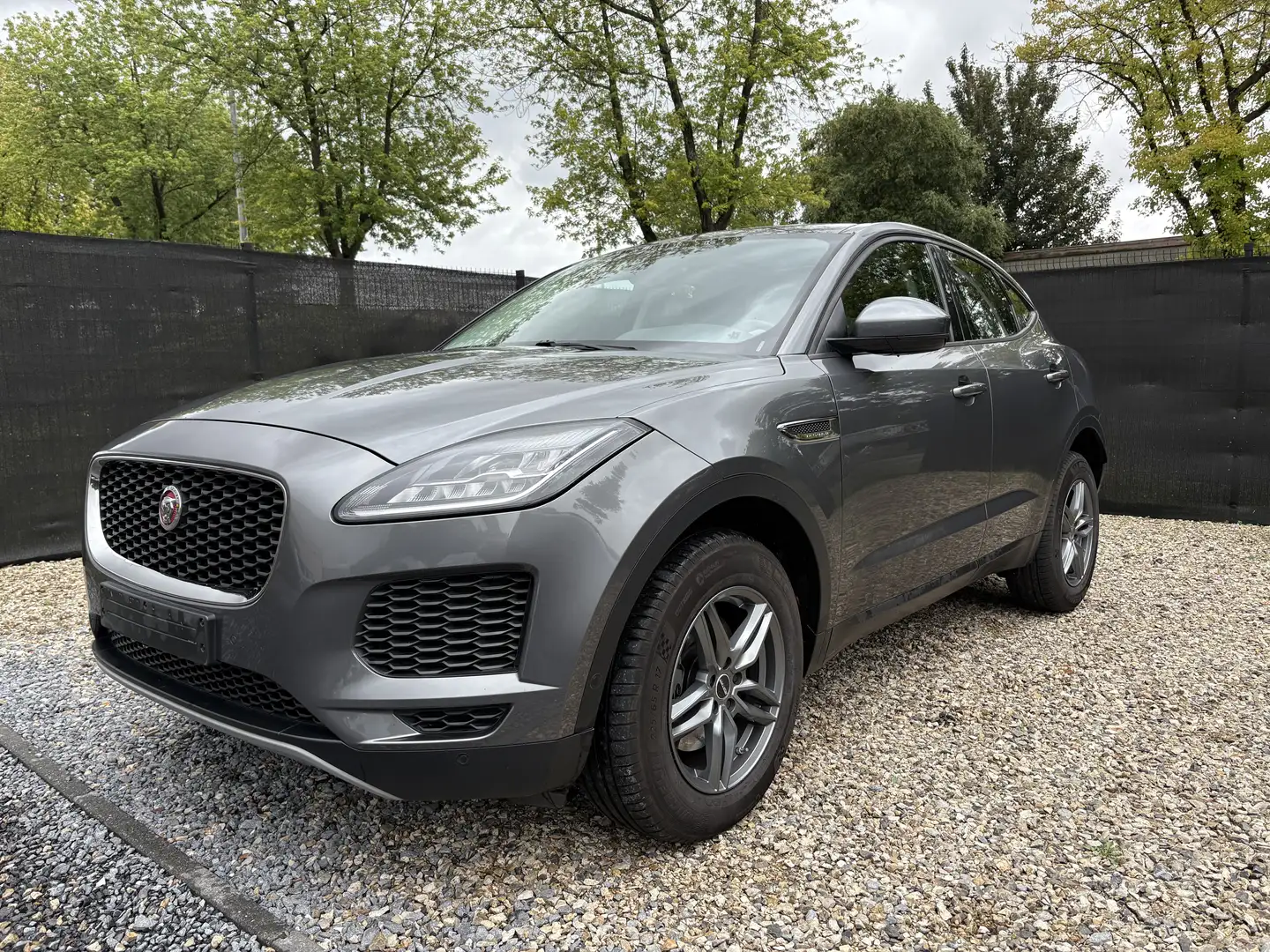 Jaguar E-Pace 2.0 D AWD ! 1e PROP - NAVI - CAM - PANO - Eur6b! Grijs - 2