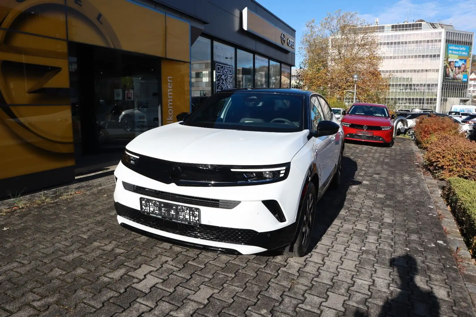 Opel Mokka 1.2T DcT6 48V GS, Matrix LED, 180° Kamera Weiß - 2