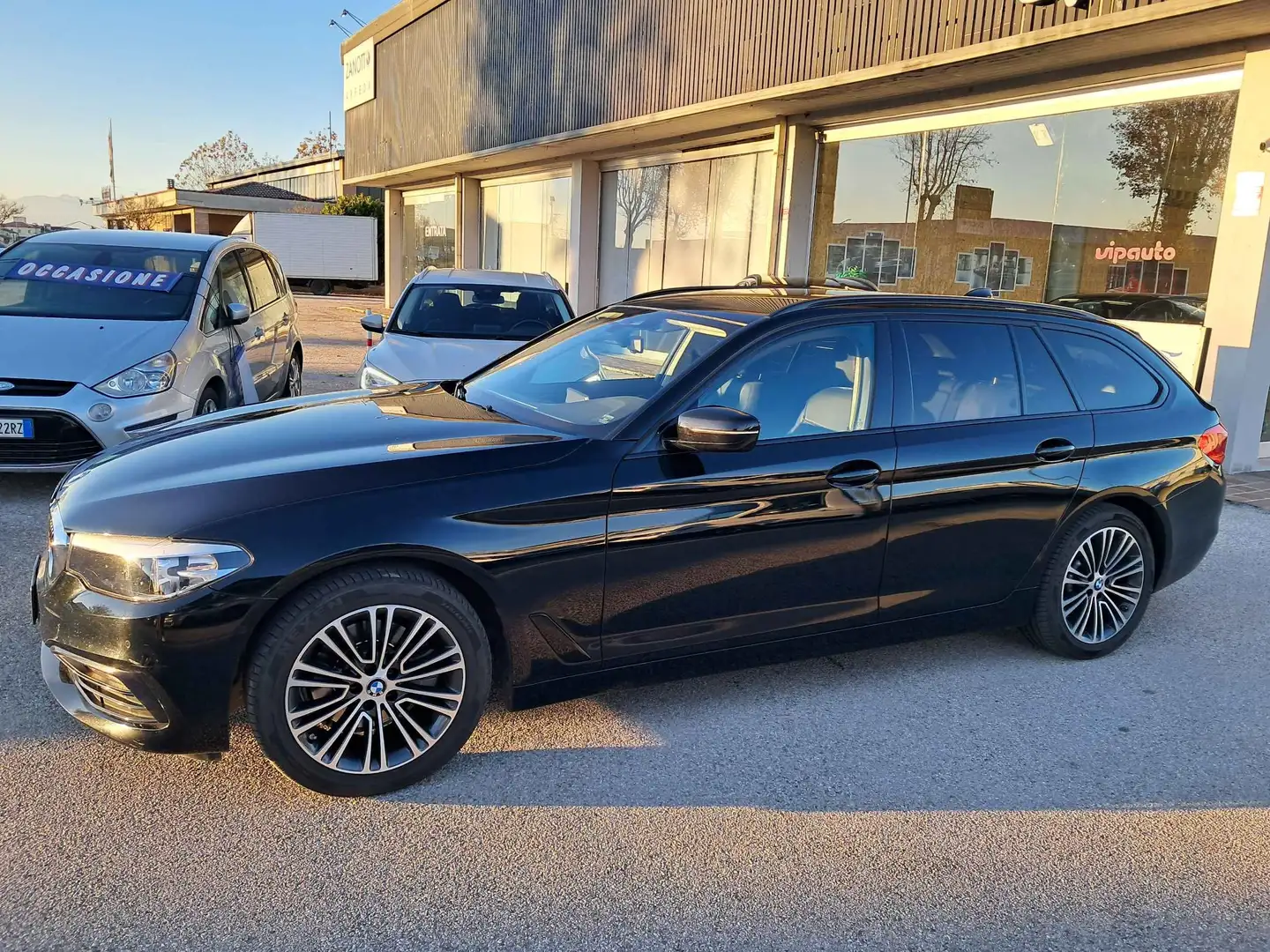BMW 520 Serie 5  Touring 520d Touring Sport auto Nero - 2