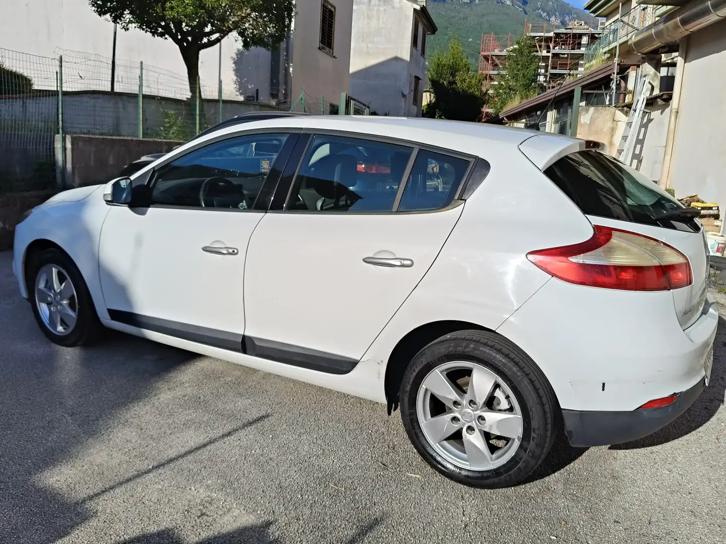 Renault Megane 1.5 dci Luxe 110cv - 2