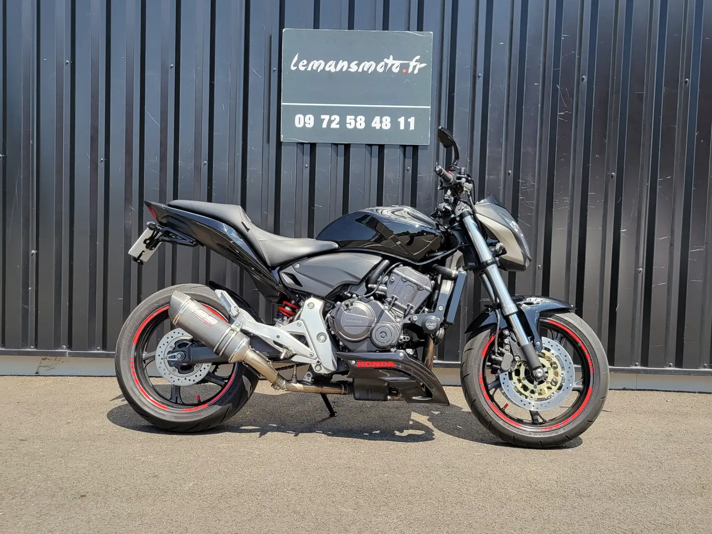 Honda Hornet Noir - 1